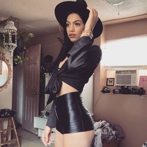 Meet your Posher, Andrea